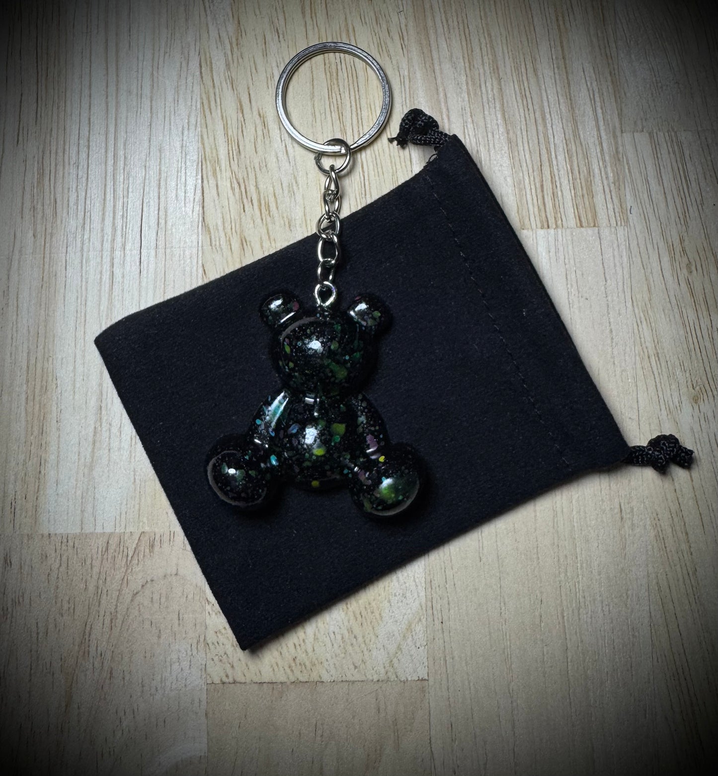 Small- Black and Multi Colour Fleck Resin Cling Buddy Bear Keyring
