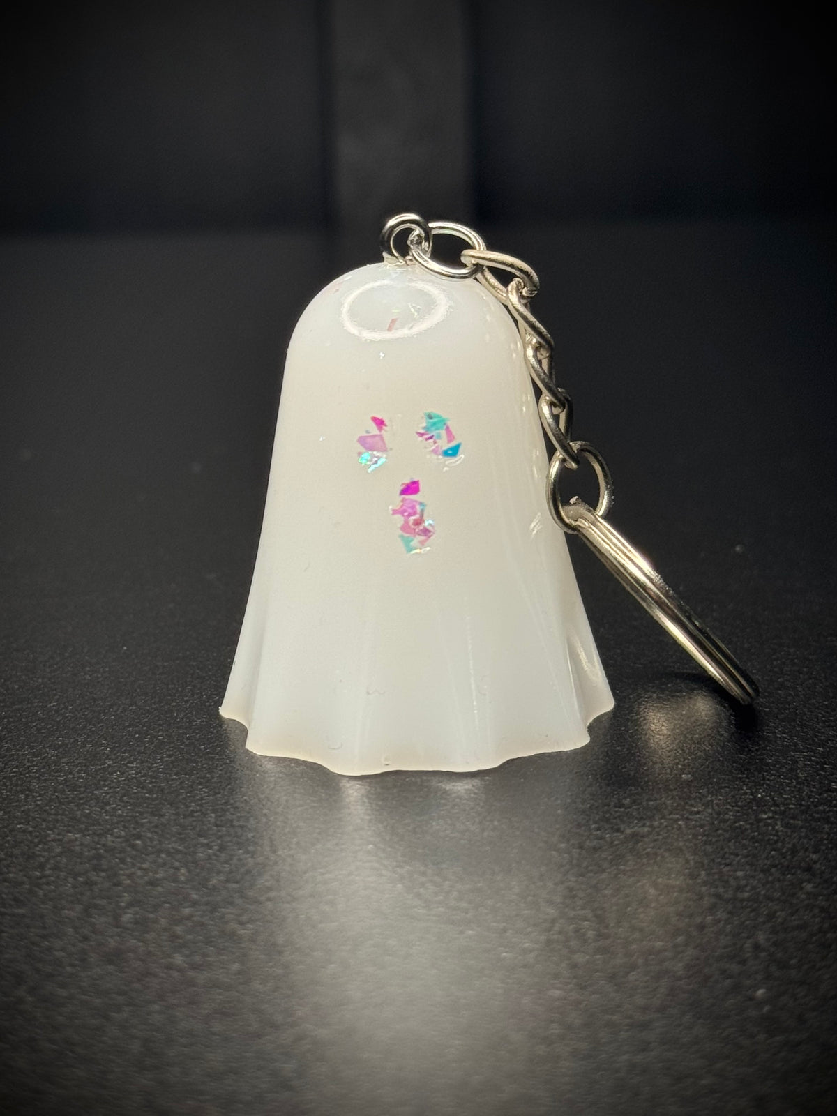 White Sparkle Classic Smile Resin Ghost Keyring