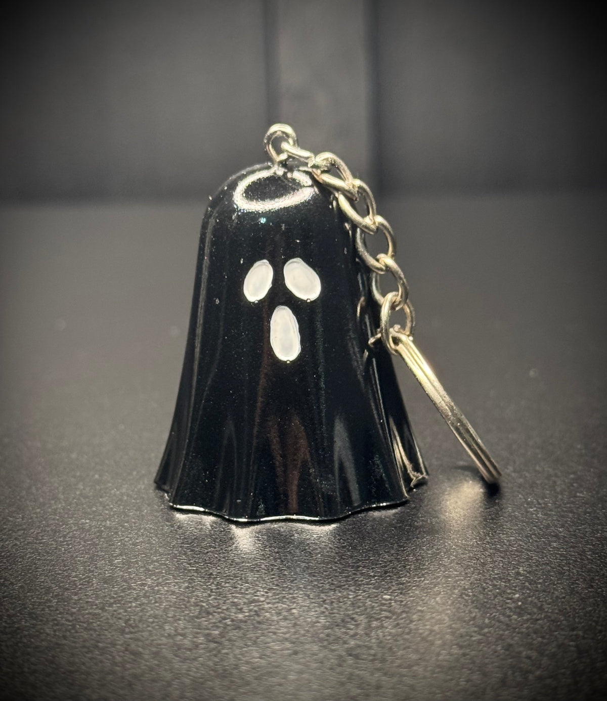 Black & White Classic Smile Resin Ghost Keyring