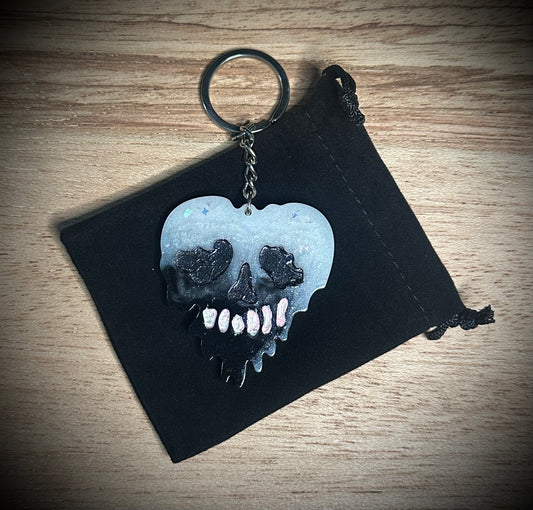 Black/White Drip Skull Keyring