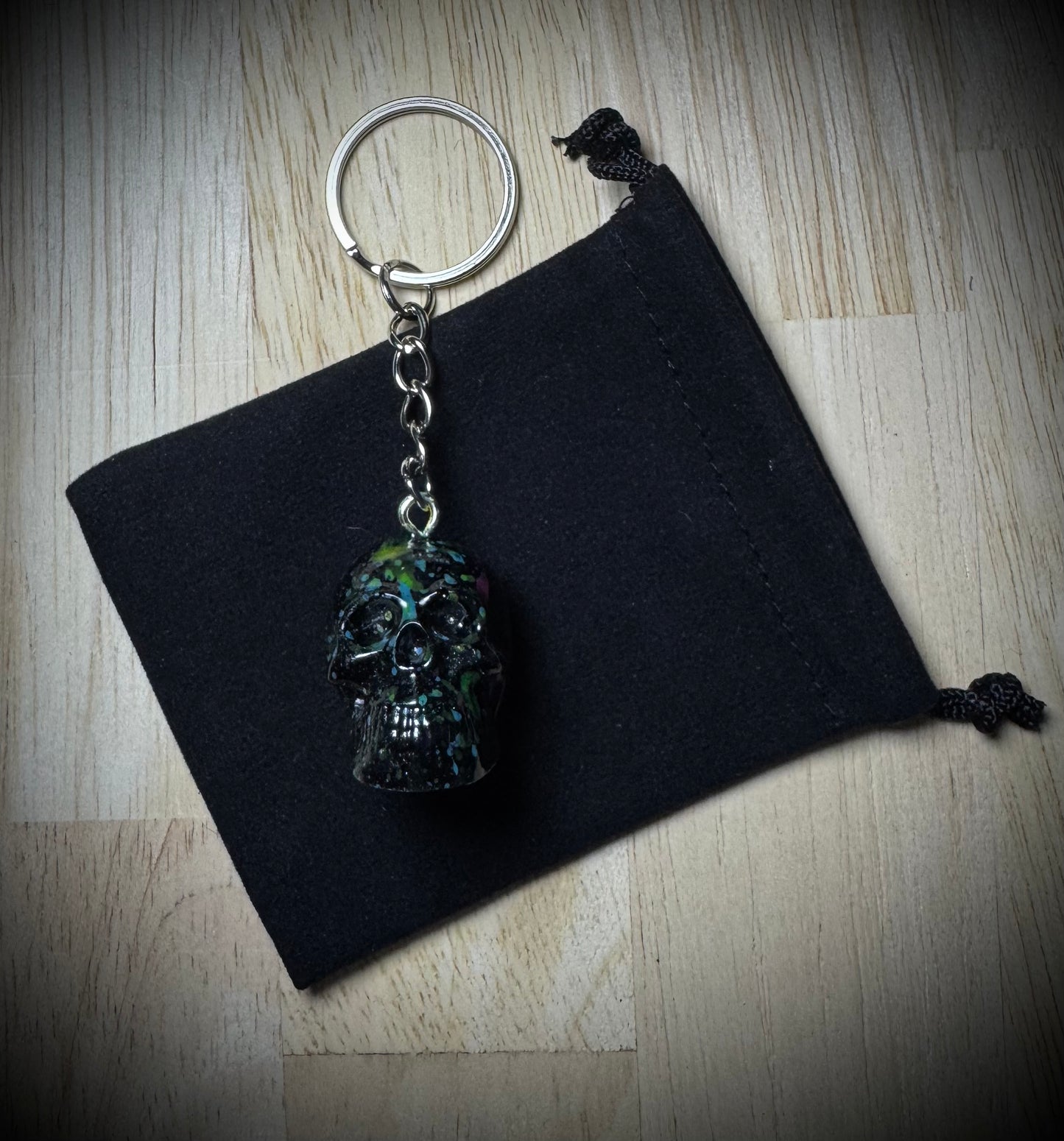 Black Multi Colour Fleck Skull Resin Keyring