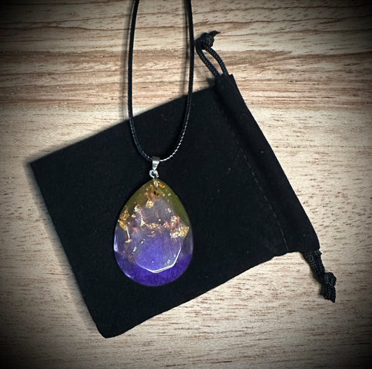 Gold Flake Pendant Necklace